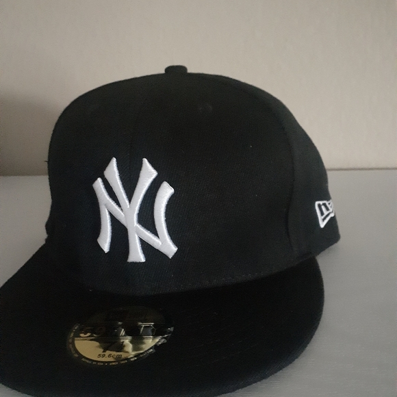 Hats - Picture 2 of 13